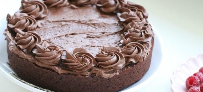 krem i krem ​​czekoladowy na ciasto
