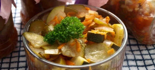 Salata od krastavaca i tikvice za zimu