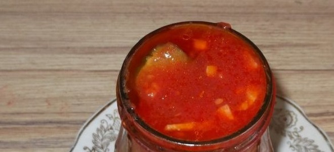 краставична салата в домати за зимата