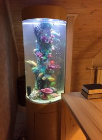 цилиндричен аквариум 8
