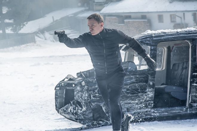 Дэниел Крейг в роли Агента 007