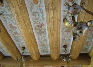 Dekorační trámy na stropě1