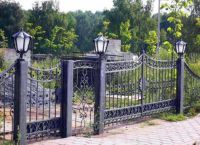 ukrasne ograde za ljetnu rezidenciju