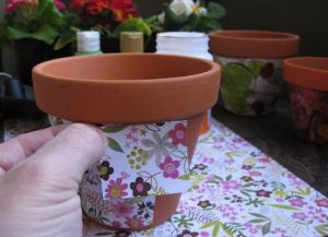decoupage flower pots3