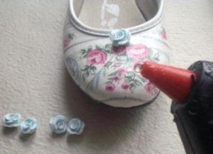 Decoupage of shoes8