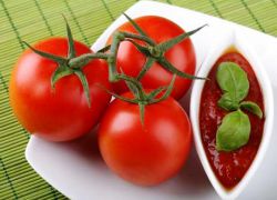 jednostavna ukusna adjika od rajčice za zimu