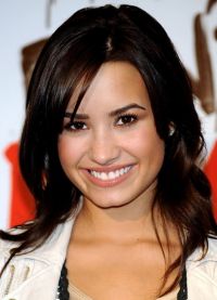 Účesy Demi Lovato 1