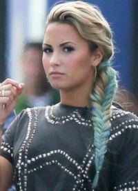 Fryzury Demi Lovato 7