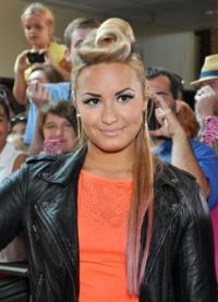 Fryzury Demi Lovato 8