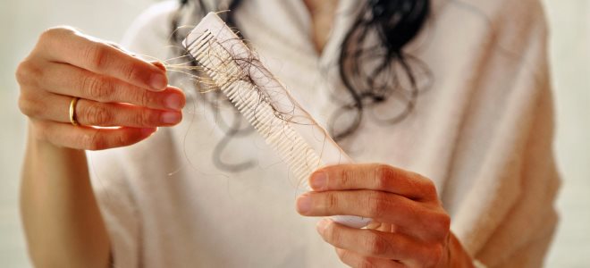 rozproszone łysienie u kobiet z objawami