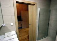 drzwi do łazienki1