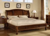 zakonska postelja iz masivnega lesa