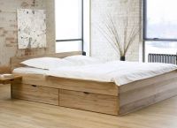 Dvojitá dřevěná postel4