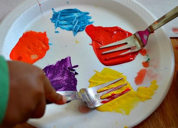 Rysujemy wiosnę z dziećmi w etapach farbami1