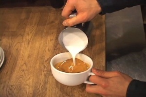 Jak udělat kresby na kávu2