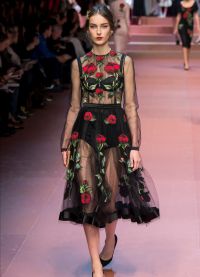Dolce Gabbana šaty s růží 1