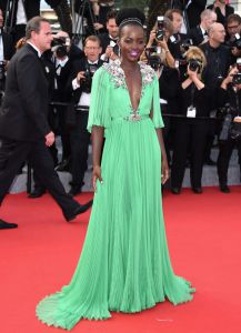 šaty festivalu v Cannes 2015 7