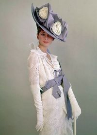 Obleke v slogu Audrey Hepburn 5