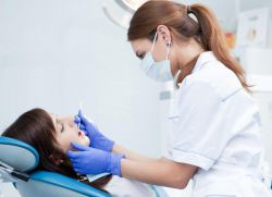 задржавање и дистопија зуба