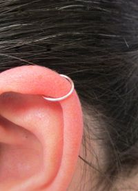 Chrząstka uszu z nakłuciem 2