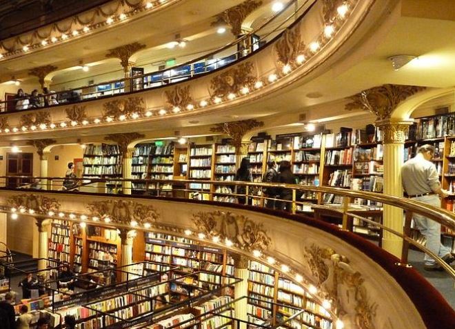 Невероятно красивая библиотека