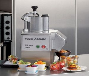 robot kuchenny z nożem do warzyw