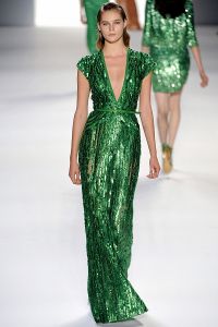 Smaragdové šaty v podlaze 5