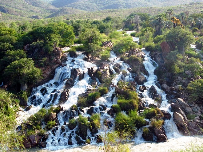 Водопад Эпупа - главная достопримечательность Намибии