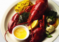 Кухня Эсмеральдас, морской рак с овощами, соусом и гарниром