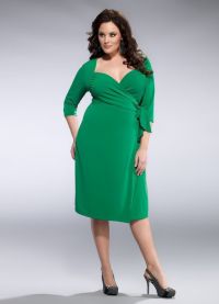 Večerní šaty pro obézní ženy 5