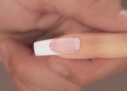przedłużanie paznokci akrylowych french 7