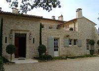 Fasada kuće u stilu Provence7