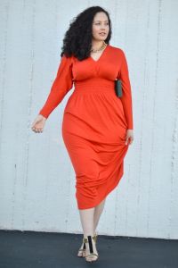 Módní šaty pro obézní ženy 8