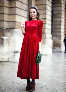 Trend №3 Jasně červená barva oblečení