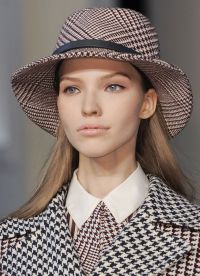 modne czapki 2014 2