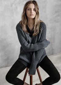 Модни плетени пуловери 2015 9