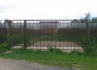 Поликарбонатна ограда1
