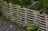 украсна ограда од грана 1
