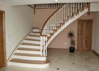 Wykańczanie schodów w domu 4