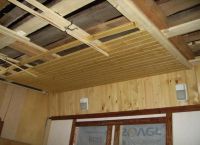 dokončanje stropa z leseno oblogo 1