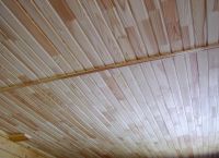 завършване на тавана с дървена облицовка 2