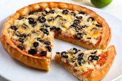 пица с рецепта за черни маслини