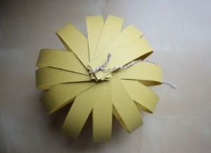 kako napraviti papirnu fenjer neobično