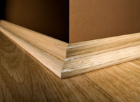 Podlahový dřevěný podstavec 1