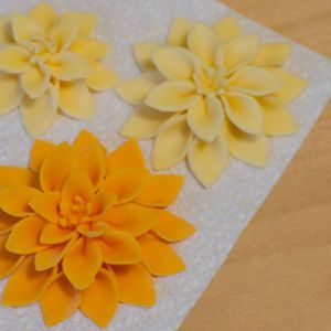 Как делать цветы из мастики 5