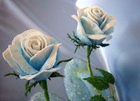 Rože, izdelane iz kroglic z lastnimi rokami 20