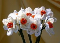 Цветя, изработени от мъниста от собствените им ръце 25
