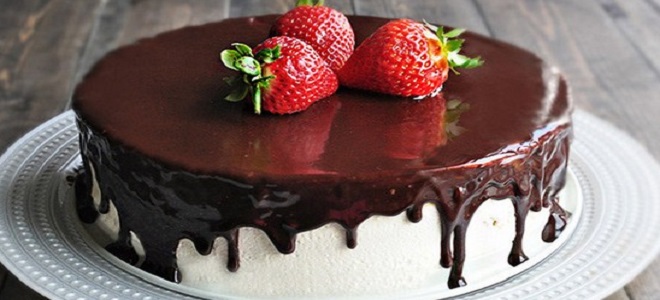 Sladká čokoláda na dort se zakysanou smetanou