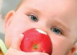znaki alergij na hrano pri dojenčkih