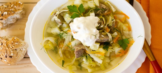 Zupa świeża i z kiszonej kapusty - przepis